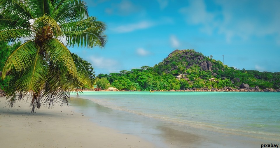 Praslin, une des îles de l'archipel des Seychelles . Une des destinations parfaite pour votre voyage de noce.